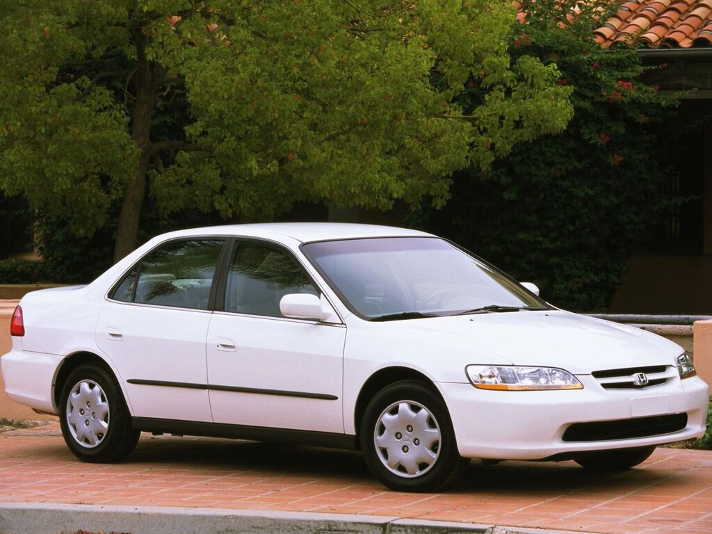 Honda Accord (CG1, CG5, CG9) 6 поколение, седан (09.1997 - 06.2003)